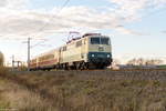 Baureihe 111/637083/111-001-4-mit-dem-leerzug-lr 111 001-4 mit dem Leerzug (Lr 5464) von Koblenz-Lützel nach Berlin-Schöneweide in Nennhausen. Netten Gruß an die Tf´s! 12.11.2018