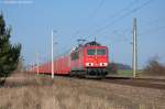 baureihe-155/327760/155-253-8-db-schenker-rail-deutschland 155 253-8 DB Schenker Rail Deutschland AG mit einem DB Schenker Autologistikzug in Demker und fuhr in Richtung Magdeburg weiter. 11.03.2014