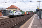 baureihe-193-vectron/518016/193-896-8-captrain-deutschland-gmbh-mit 193 896-8 Captrain Deutschland GmbH mit einem Containerzug in Bienenbüttel und fuhr weiter in Richtung Lüneburg. 02.09.2016