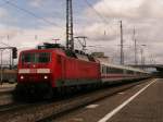 BR 120/209915/120-105-2-steht-mit-ic-nach 120 105-2 steht mit IC nach Mainz am 15.07.2012 in Plattling.
