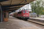 BR 140/452375/140-858-2-db-schenker-rail-deutschland 140 858-2 DB Schenker Rail Deutschland AG mit einem Toyota Autotransportzug in Falkenberg(Elster). 15.09.2015