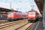BR 146 DB/565196/146-026-mit-dem-re20-re 146 026 mit dem RE20 (RE 4690) von Magdeburg Hbf nach Uelzen und die 146 028 mit der RB32 (RB 16224) von Stendal nach Salzwedel, traffen sich in Stendal. 27.06.2017