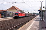 br-187-2/574808/187-082-3-db-cargo-mit-einem 187 082-3 DB Cargo mit einem gemischtem Güterzug in Bienenbüttel und fuhr weiter in Richtung Lüneburg. 05.09.2017