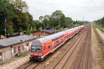 berlin-a-brandenburg/512774/re5-re-3511-von-stralsund-hbf RE5 (RE 3511) von Stralsund Hbf nach Elsterwerda, bei der Einfahrt in Baruth(Mark). Geschoben hatte die 112 190-4. 04.08.2016